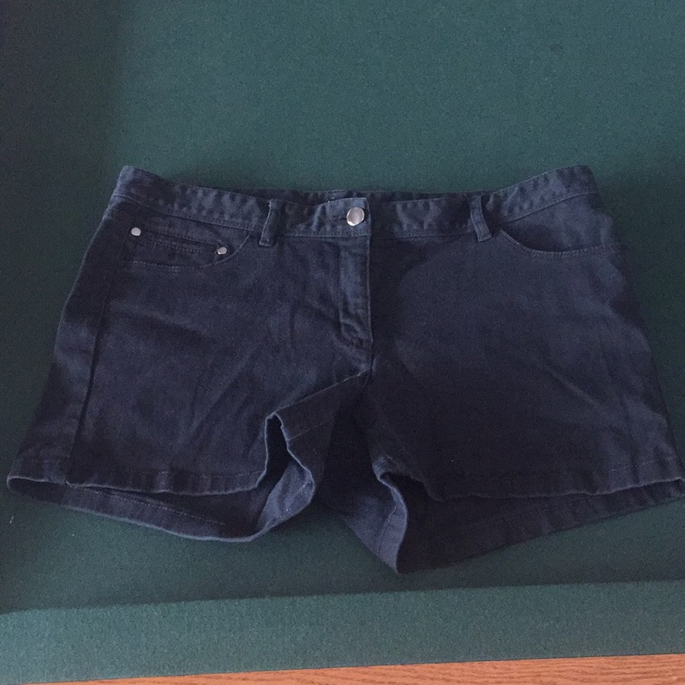 Black Jacob Shorts